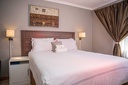 deluxe-room-09.jpg